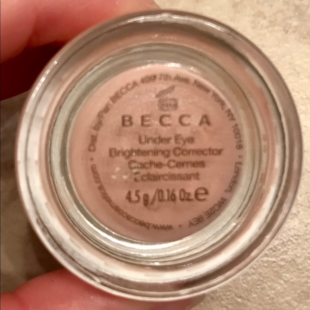 BECCA brightening under eye CONCEALOR